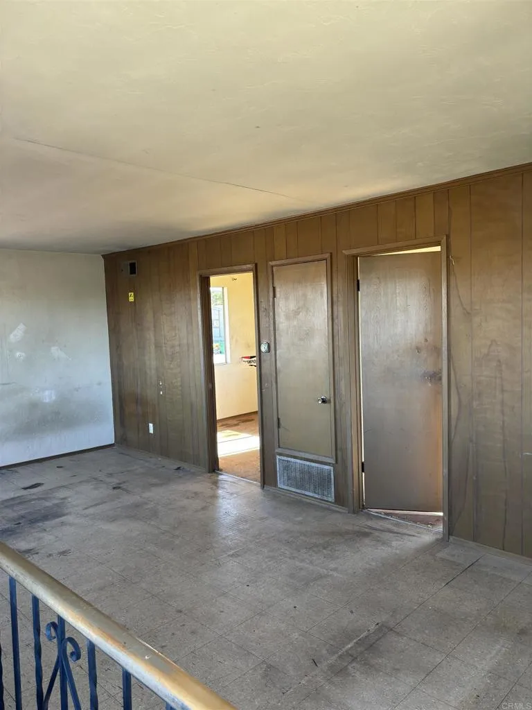 10050 Cristobal Drive, Spring Valley, California 91977 home-pic-22