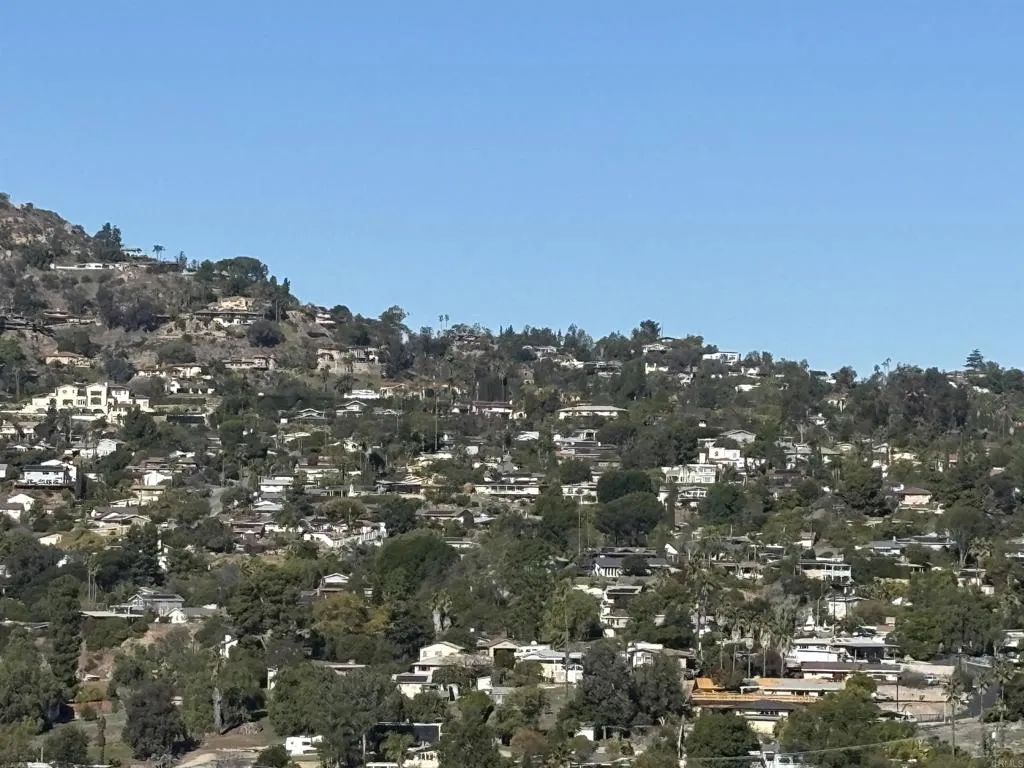 10050 Cristobal Drive, Spring Valley, California 91977 home-pic-53