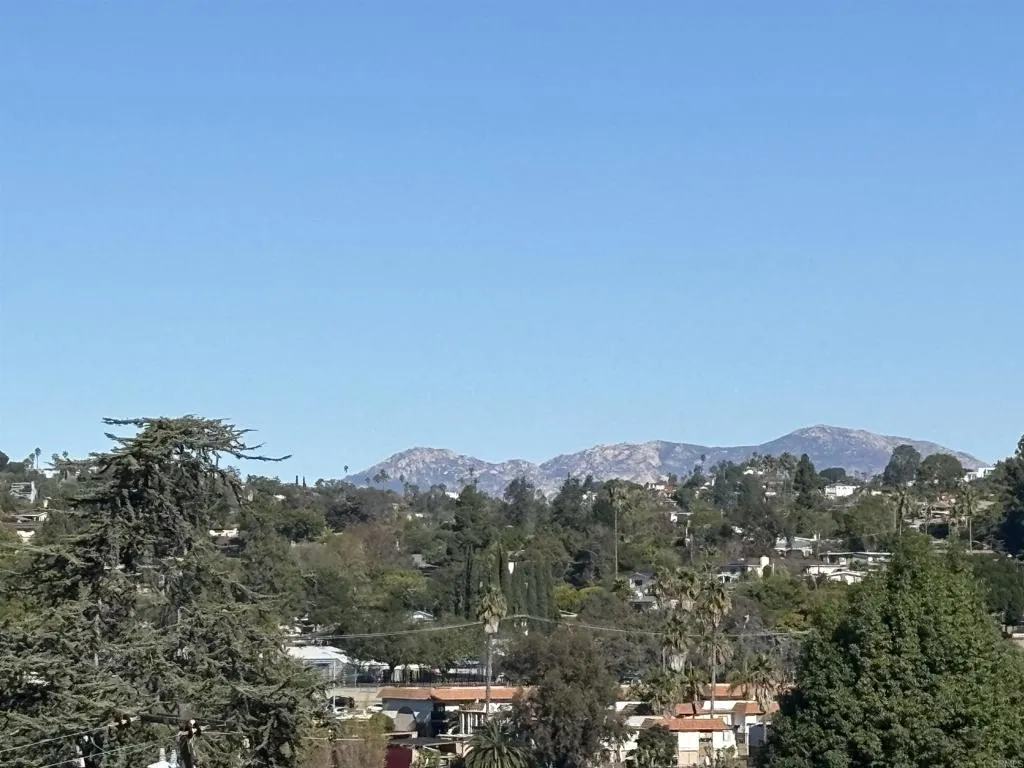 10050 Cristobal Drive, Spring Valley, California 91977 home-pic-49