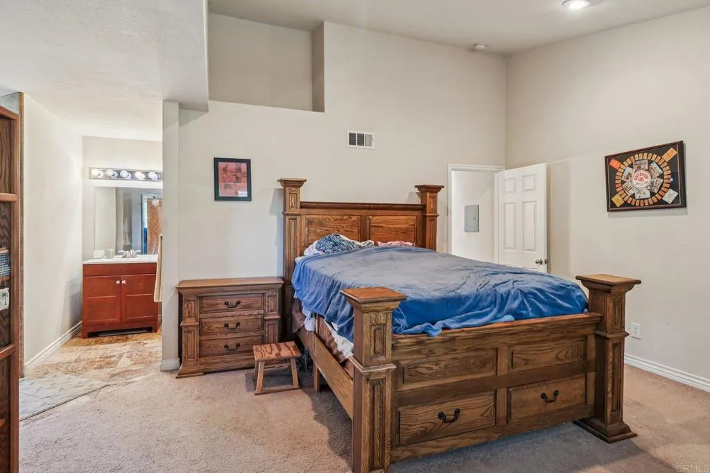 25749 Potrero Valley Road, Potrero, California 91963 home-pic-23