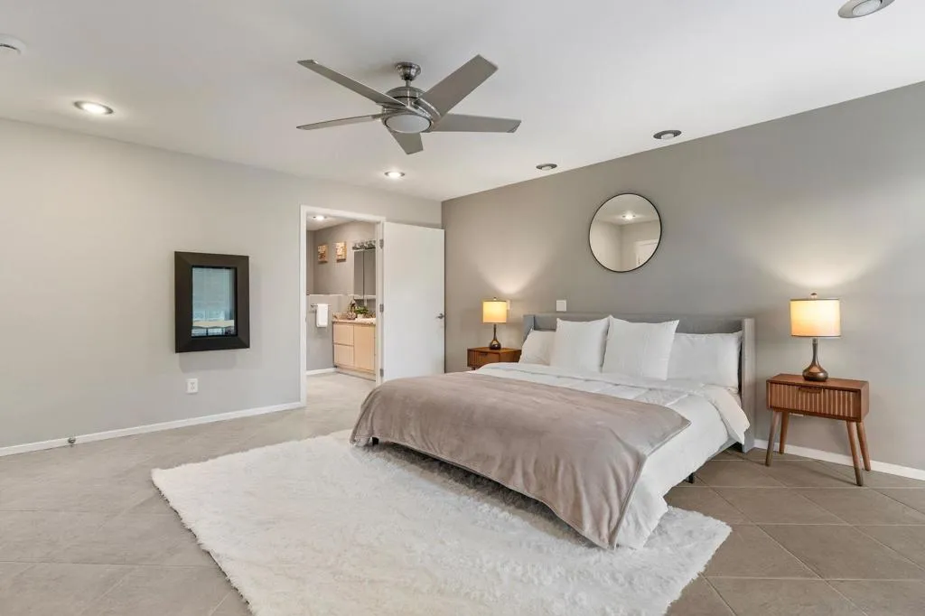 2552 Navarra Dr A, Carlsbad, California 92009 home-pic-14