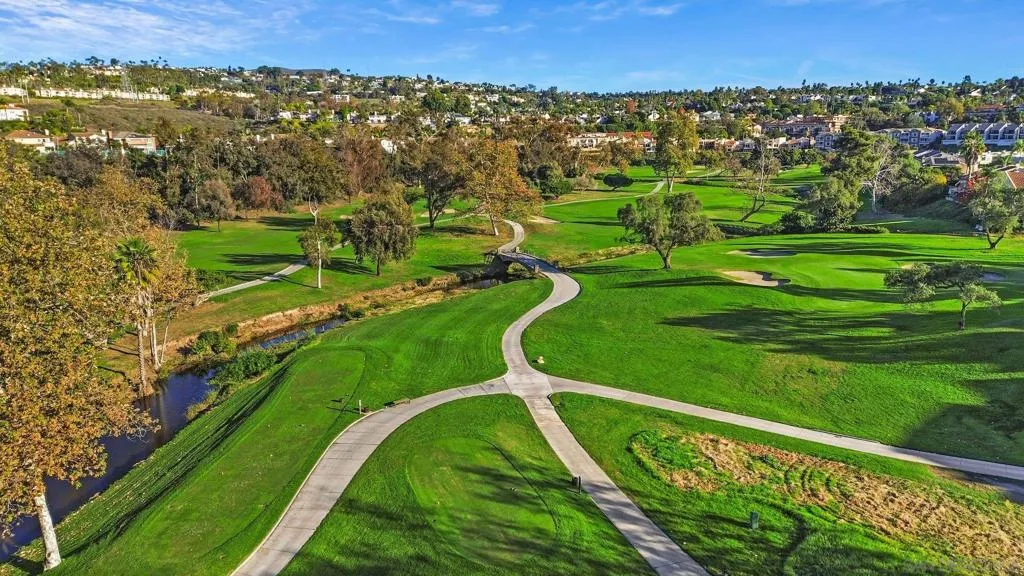 2552 Navarra Dr A, Carlsbad, California 92009 home-pic-33
