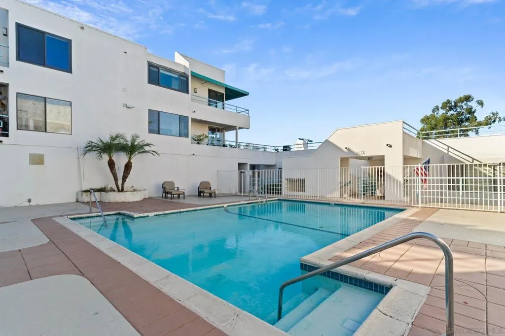 2552 Navarra Dr A, Carlsbad, California 92009 home-pic-29