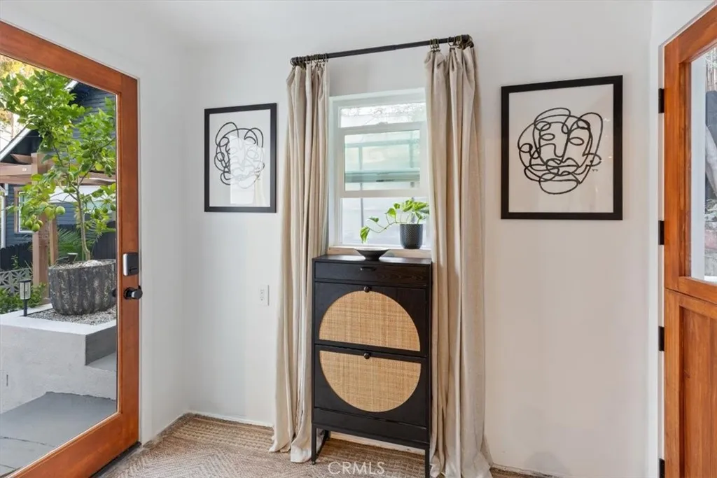 2207 - 2009 Apex Avenue, Los Angeles, California 90039 home-pic-16