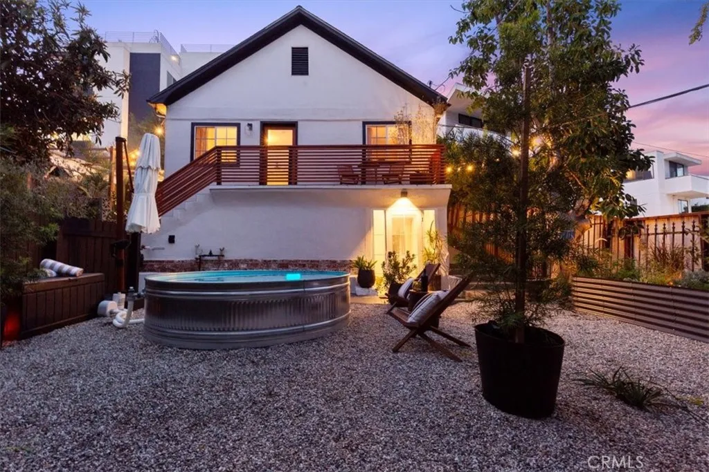 2207 - 2009 Apex Avenue, Los Angeles, California 90039 home-pic-0