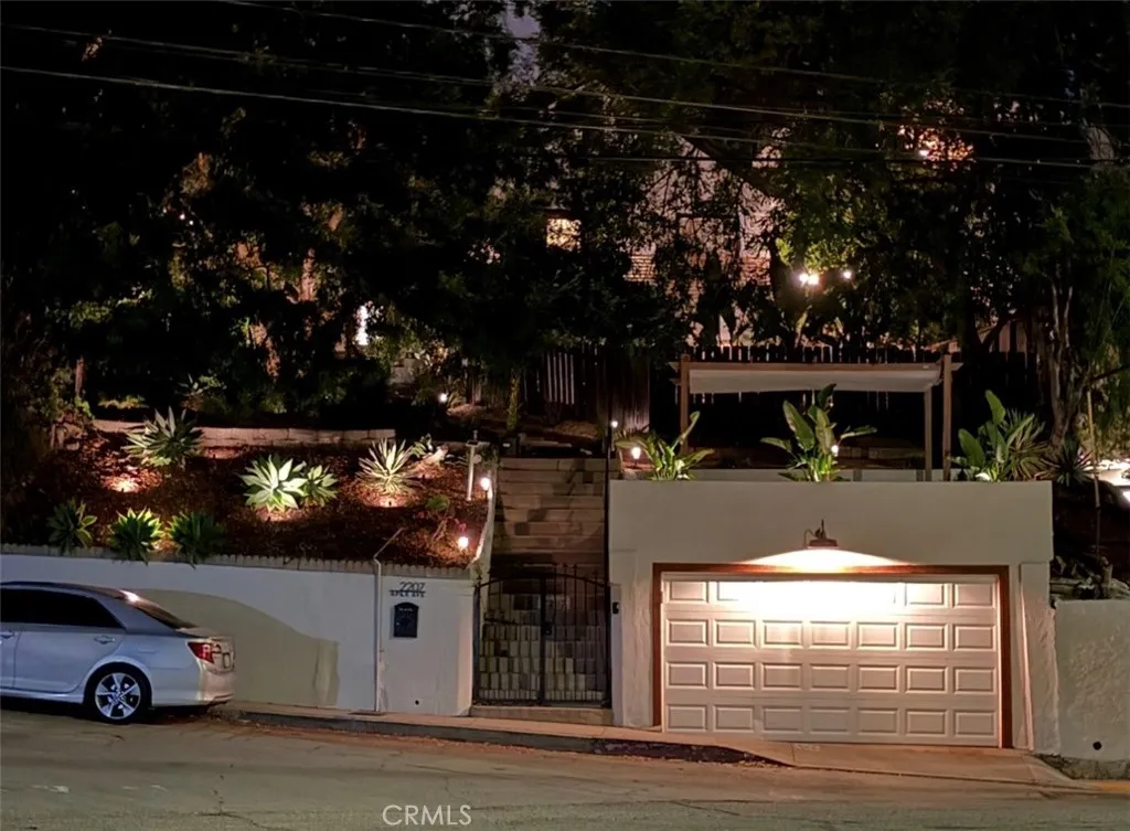 2207 - 2009 Apex Avenue, Los Angeles, California 90039 home-pic-57