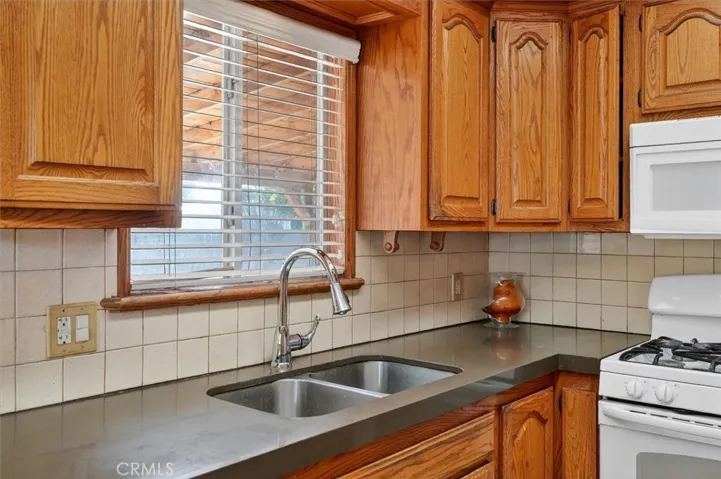 1540 Pico, San Fernando, California 91340