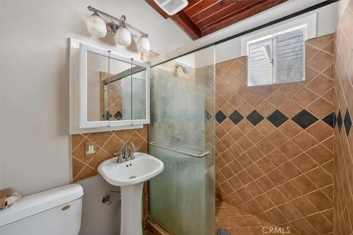 1540 Pico, San Fernando, California 91340