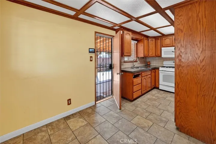 1540 Pico, San Fernando, California 91340