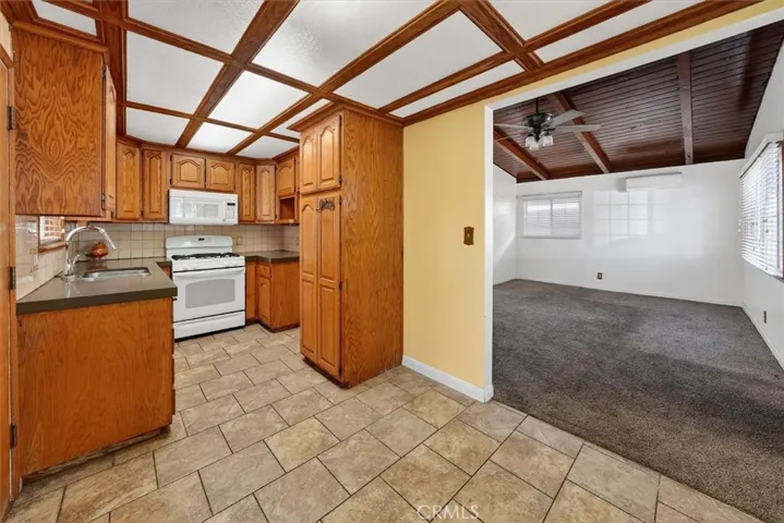 1540 Pico, San Fernando, California 91340