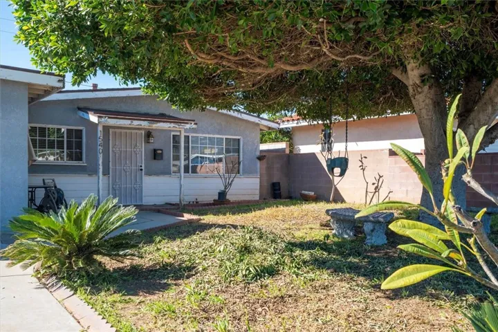 1540 Pico, San Fernando, California 91340