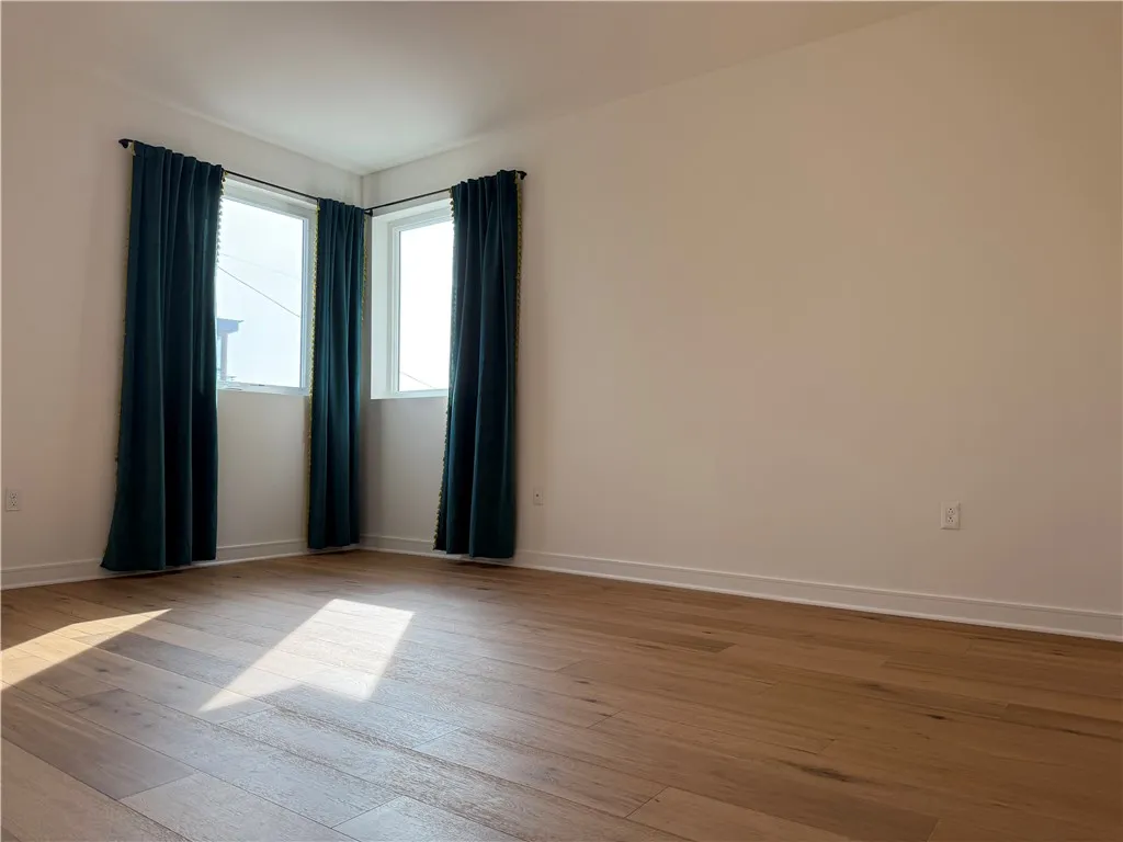 1025 White Knoll, Los Angeles, California 90012 home-pic-3