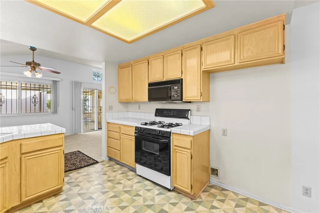 2616 La Paz Avenue, Hemet, California 92545 home-pic-18