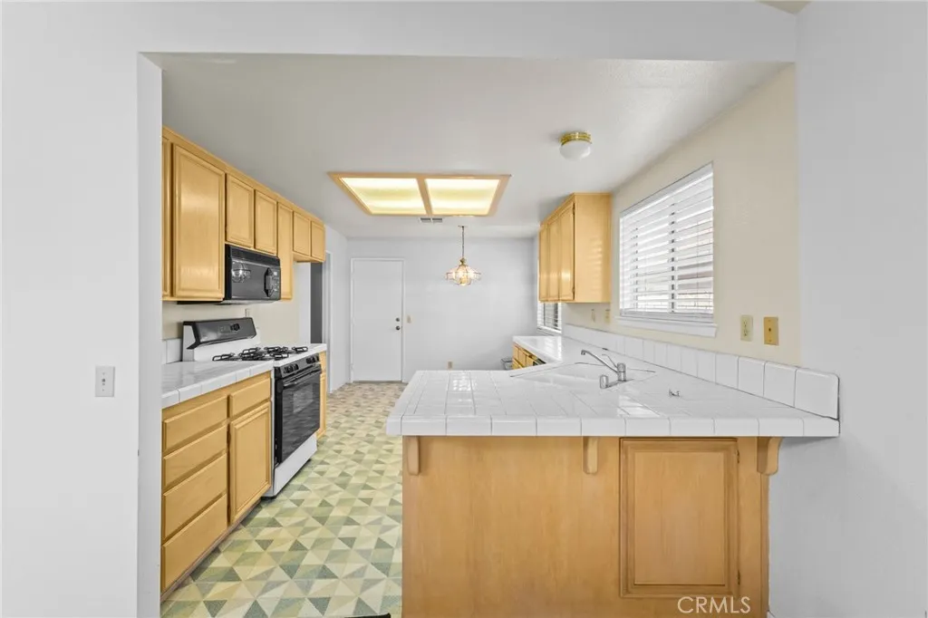 2616 La Paz Avenue, Hemet, California 92545 home-pic-14
