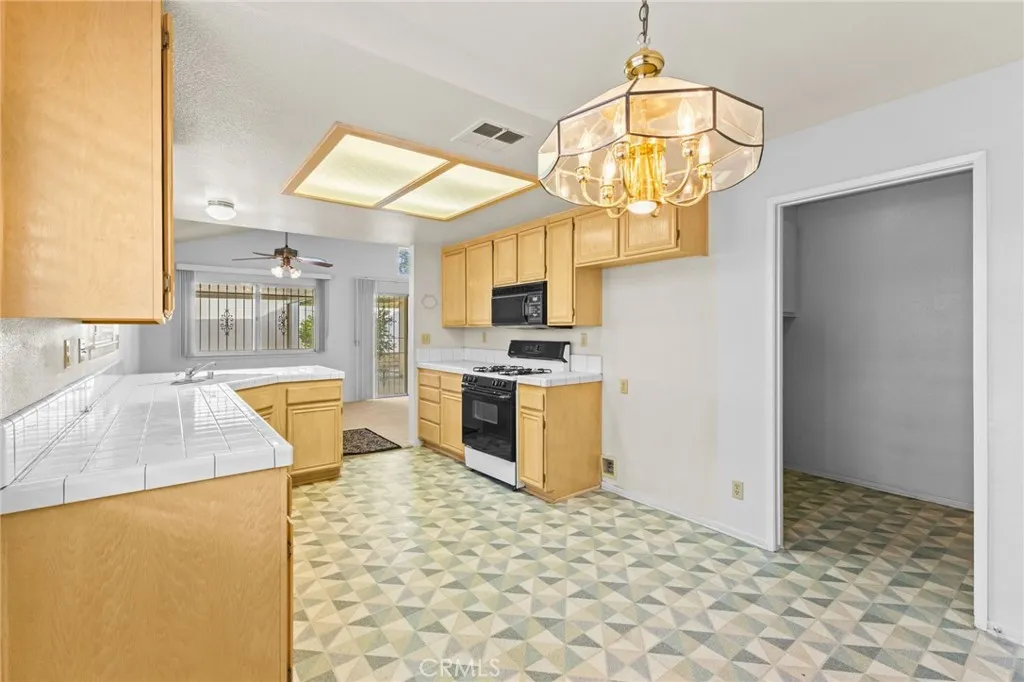 2616 La Paz Avenue, Hemet, California 92545 home-pic-22