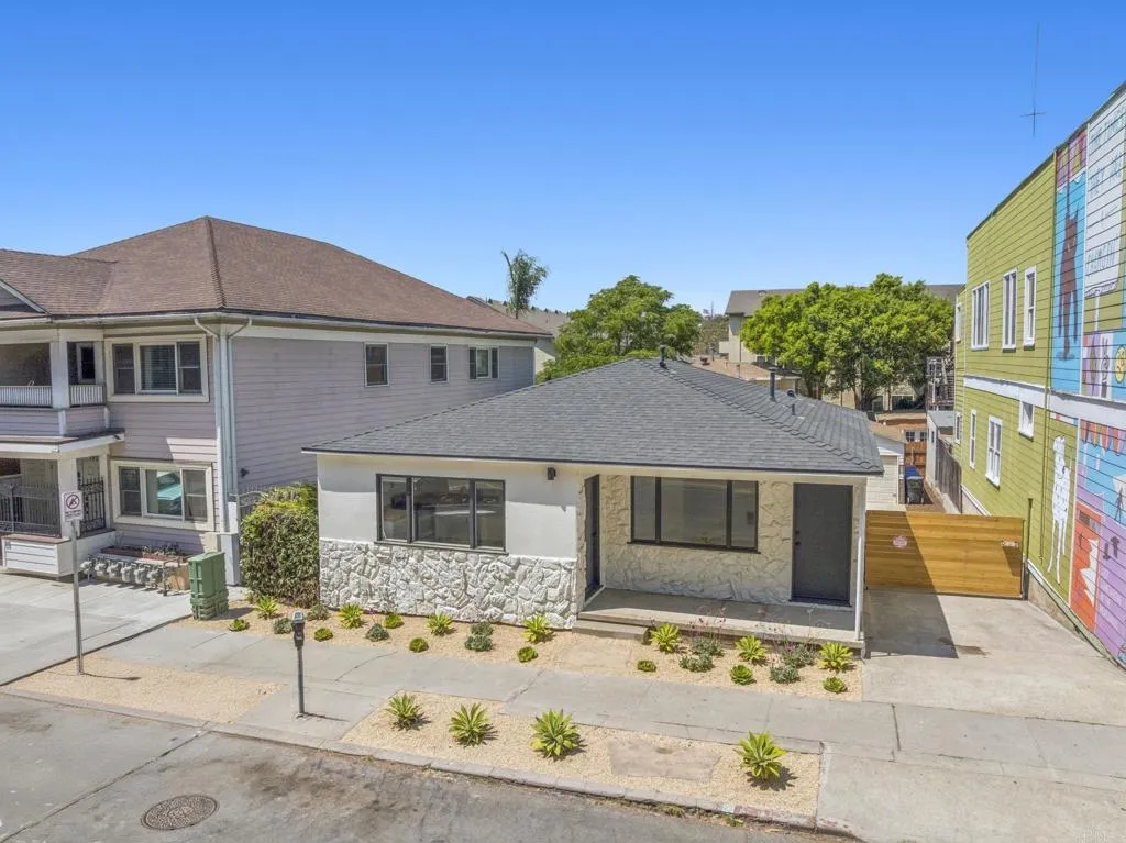 1936 38 Broadway, San Diego, California 92102 home-pic-36