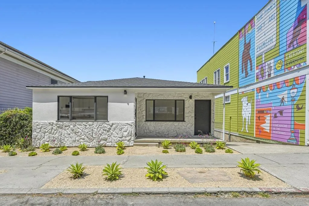 1936 38 Broadway, San Diego, California 92102 home-pic-3