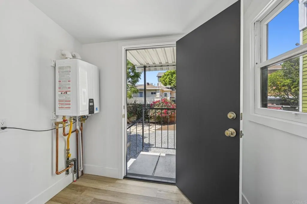 1936 38 Broadway, San Diego, California 92102 home-pic-28