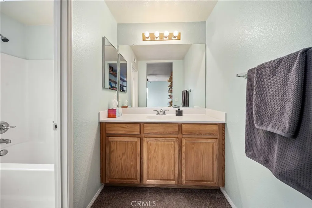 43219 Fanchon Avenue, Lancaster, California 93536 home-pic-28