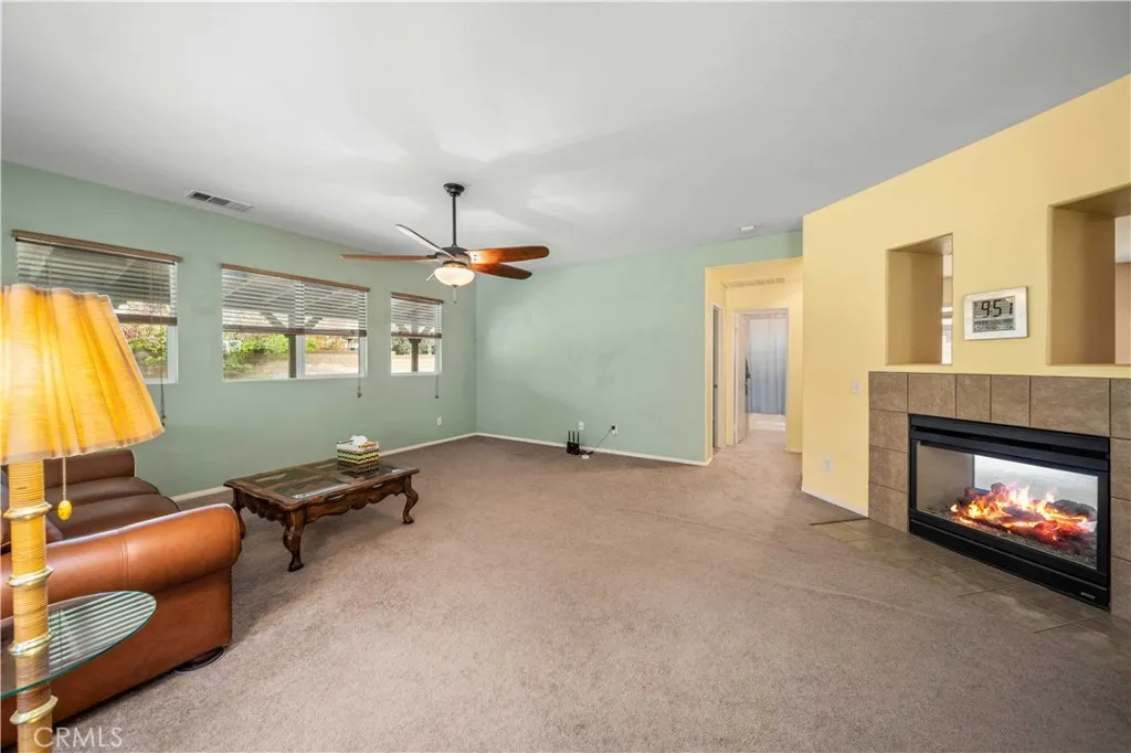 43219 Fanchon Avenue, Lancaster, California 93536 home-pic-7