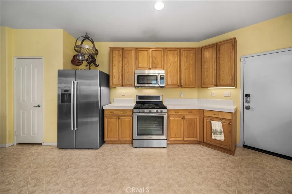 43219 Fanchon Avenue, Lancaster, California 93536 home-pic-12