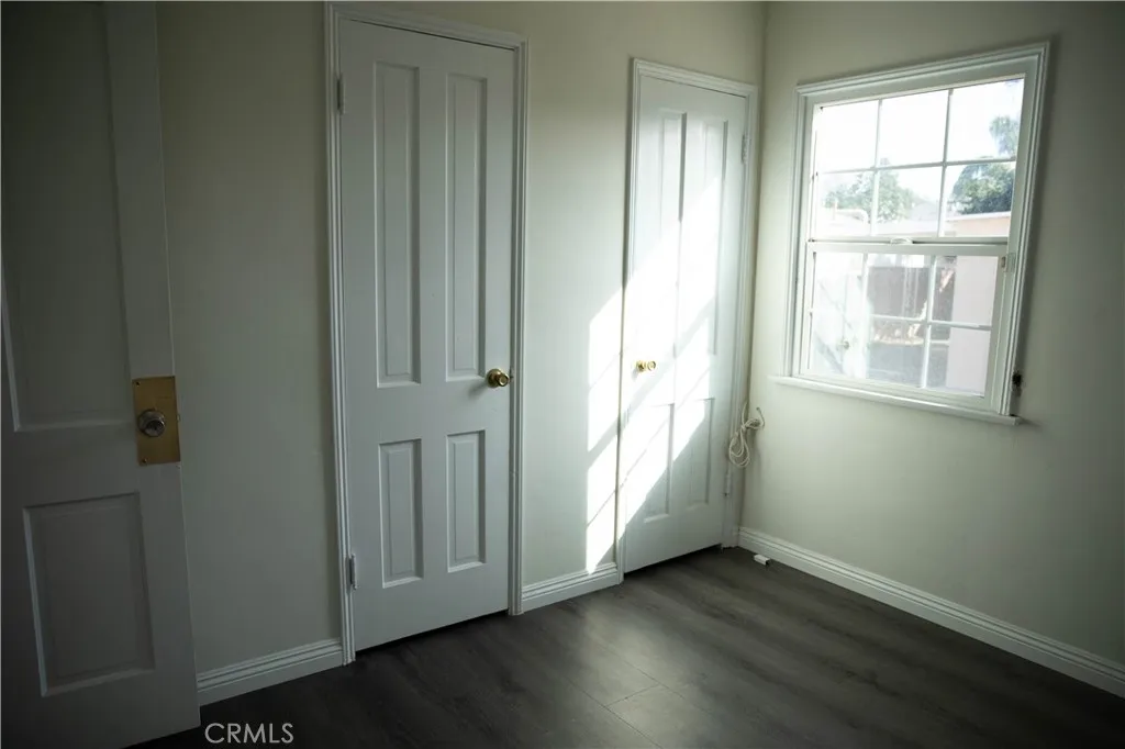 9726 Kauffman Avenue, South Gate, California 91355 home-pic-18