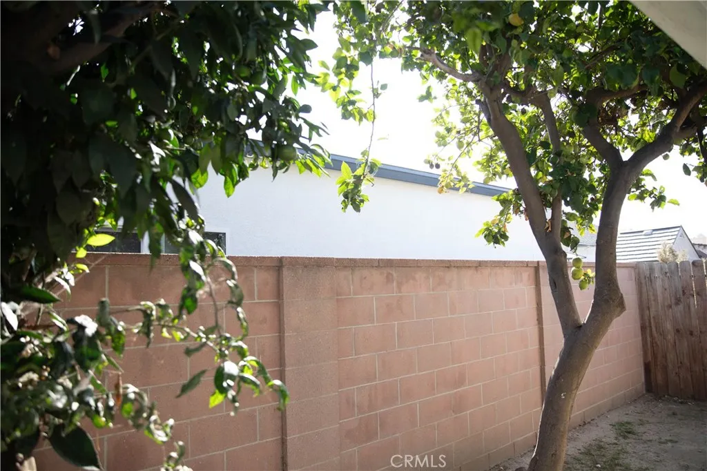 9726 Kauffman Avenue, South Gate, California 91355 home-pic-41
