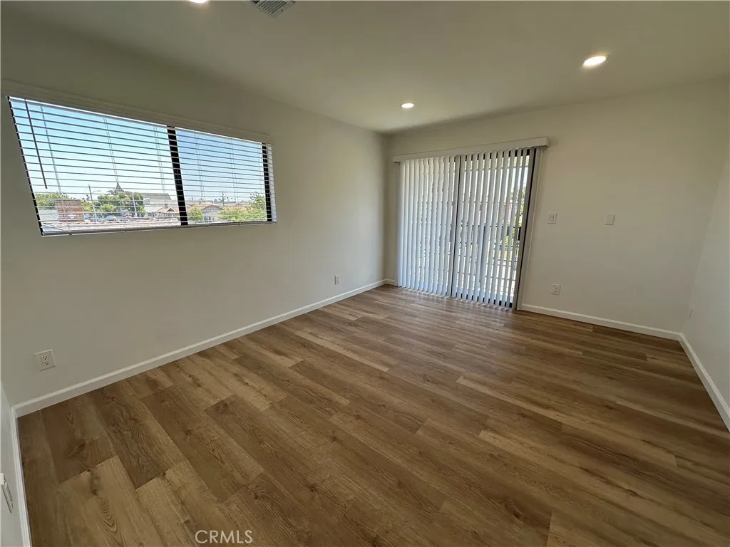 1303 W 163rd St, Gardena, California 90247 home-pic-4