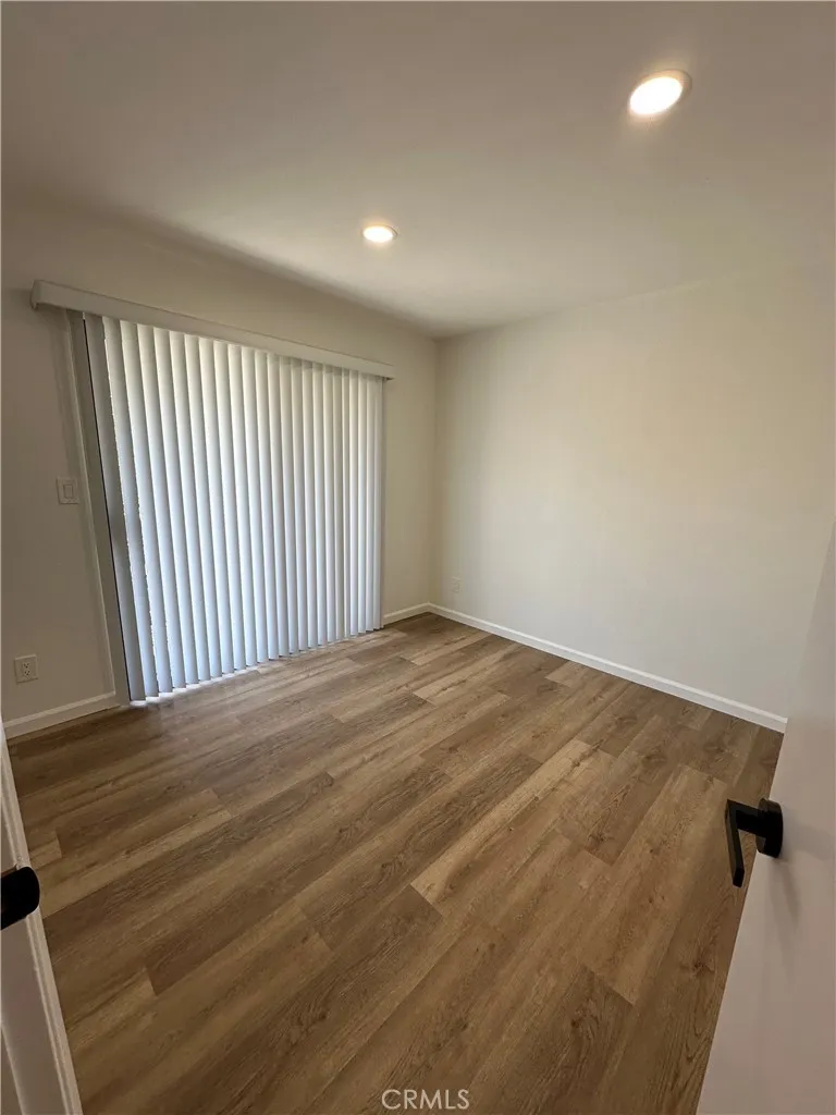 1303 W 163rd St, Gardena, California 90247 home-pic-8