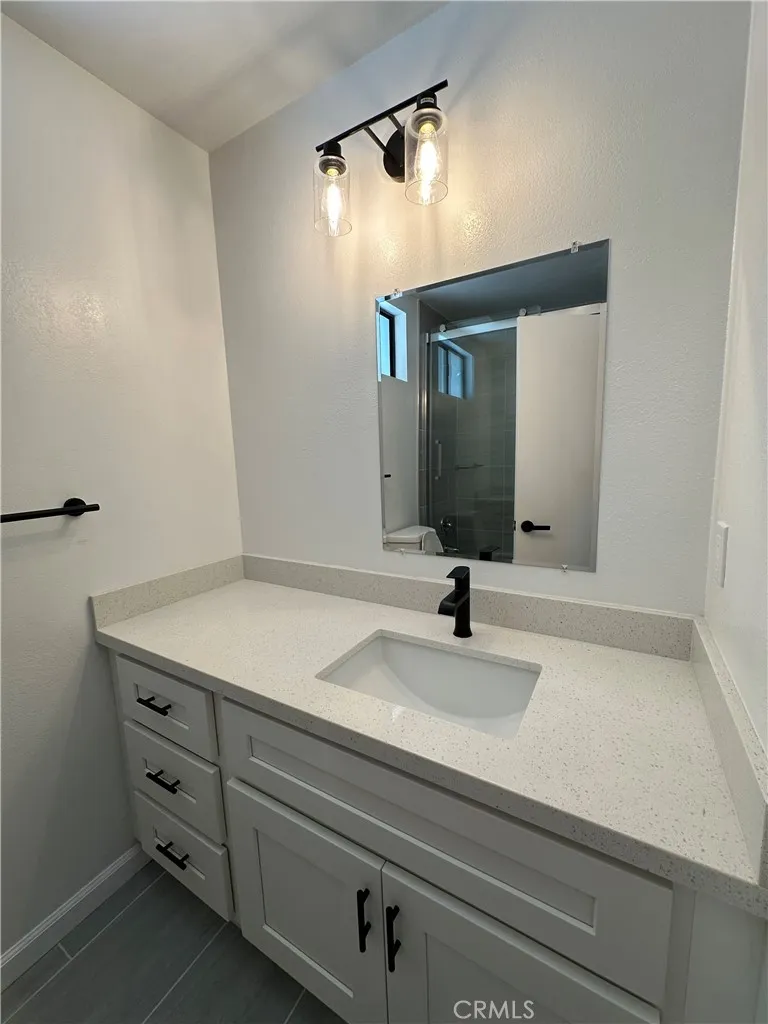 1303 W 163rd St, Gardena, California 90247 home-pic-7