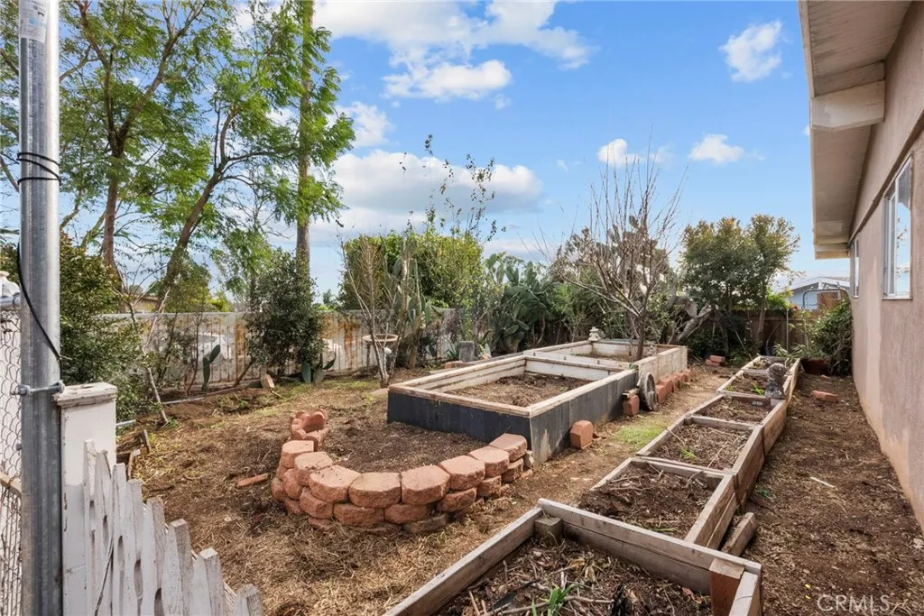 13191 13189 Herron Street, Sylmar, California 91342 home-pic-32