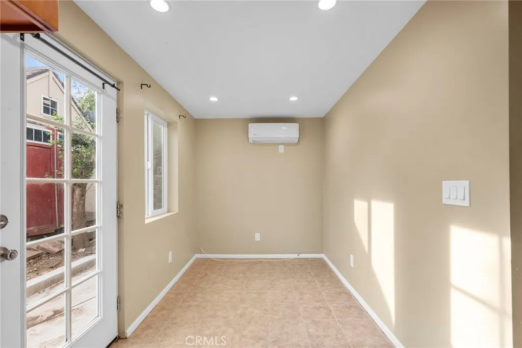 13191 13189 Herron Street, Sylmar, California 91342 home-pic-5