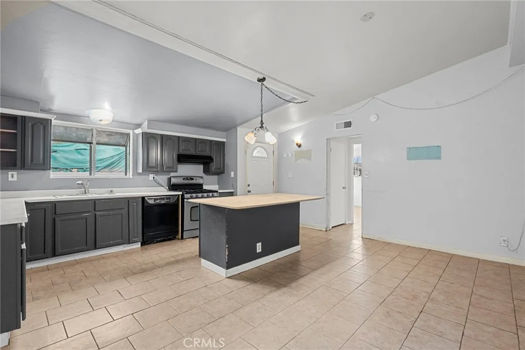 13191 13189 Herron Street, Sylmar, California 91342 home-pic-15
