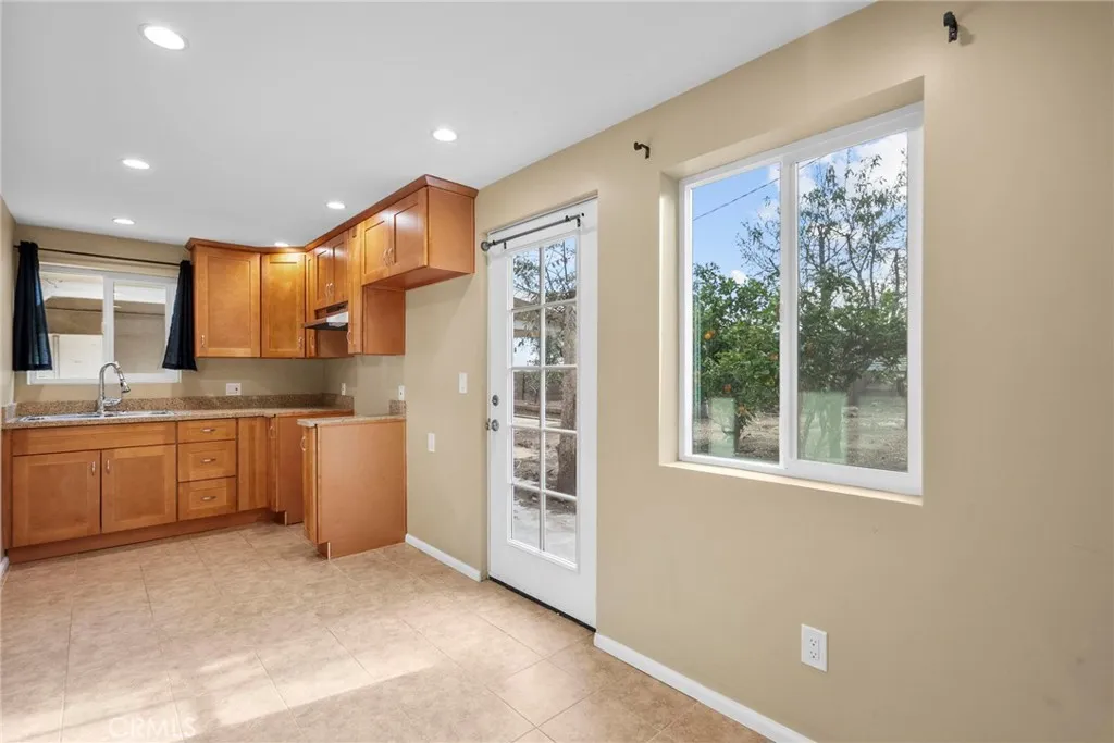 13191 13189 Herron Street, Sylmar, California 91342 home-pic-7