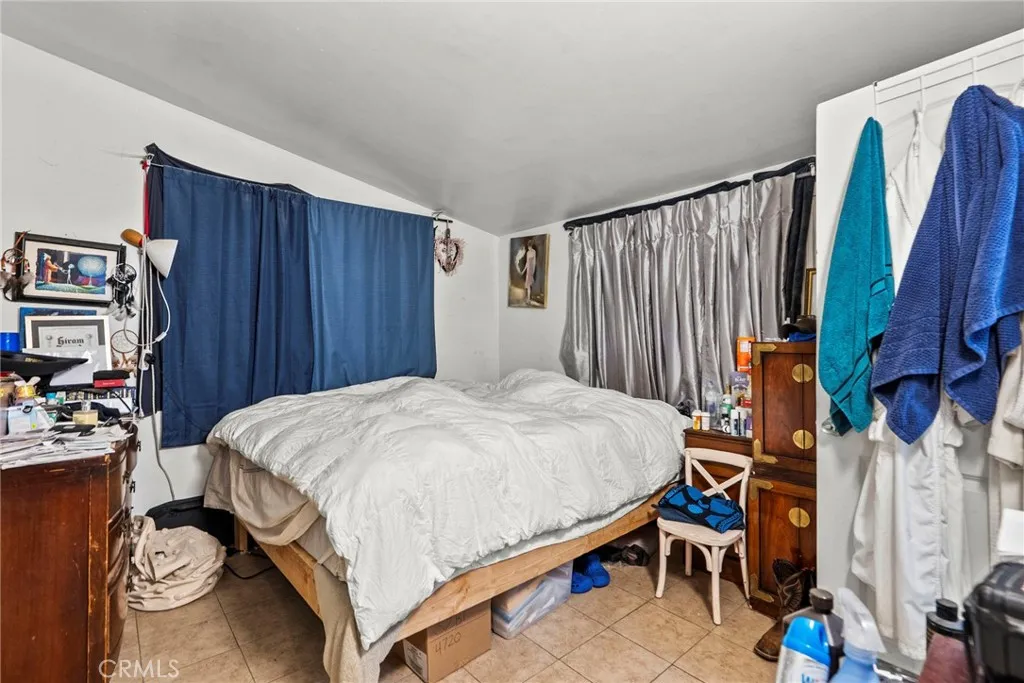 13191 13189 Herron Street, Sylmar, California 91342 home-pic-12