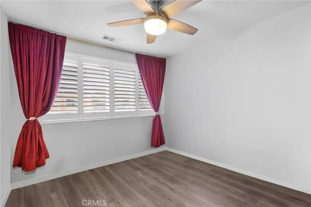 26146 Gravett Place, Saugus, California 91350 home-pic-20