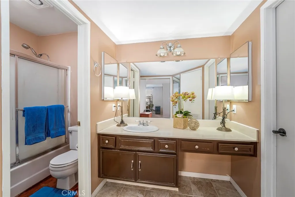25712 Le Parc 48, Lake Forest, California 92630 home-pic-15