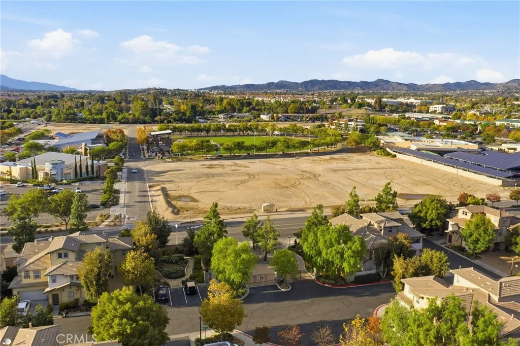 24731 Valleywalk Street 5, Murrieta, California 92562 home-pic-33