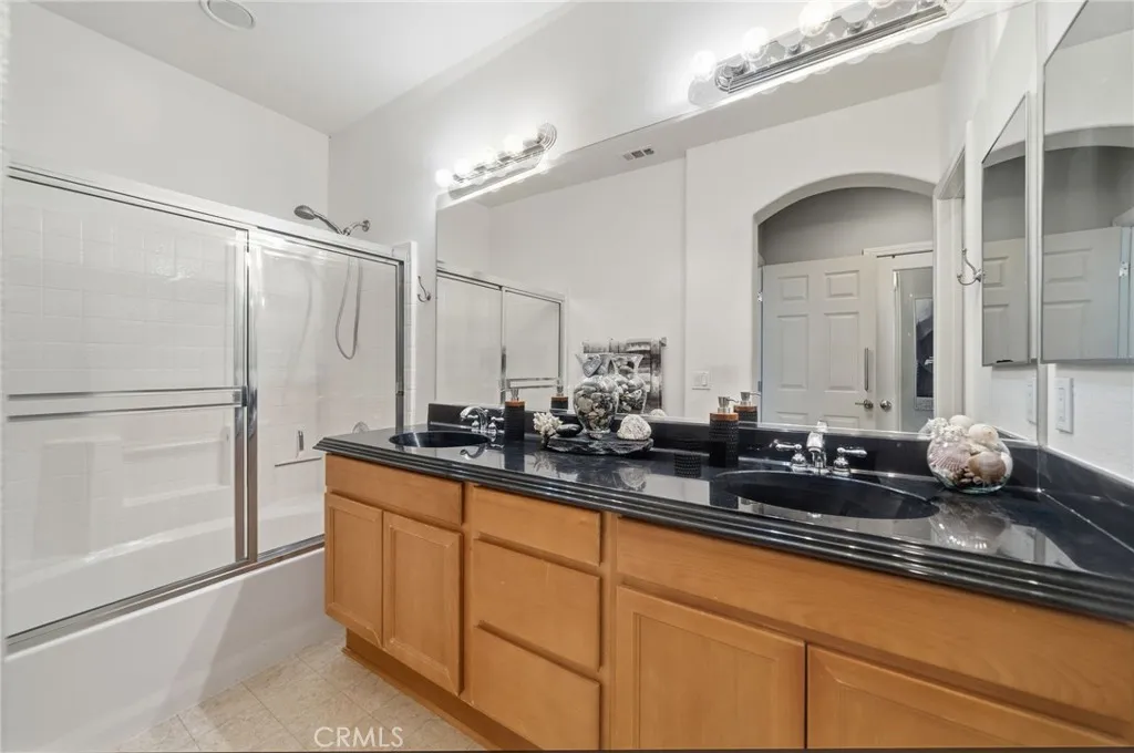 24731 Valleywalk Street 5, Murrieta, California 92562 home-pic-24