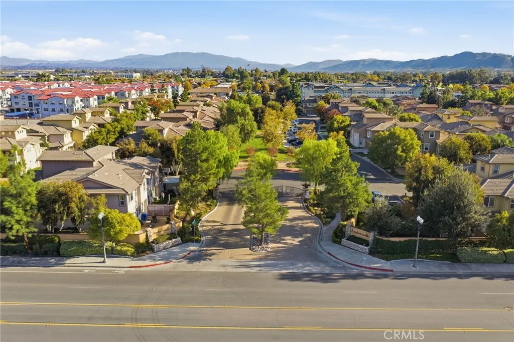 24731 Valleywalk Street 5, Murrieta, California 92562 home-pic-26