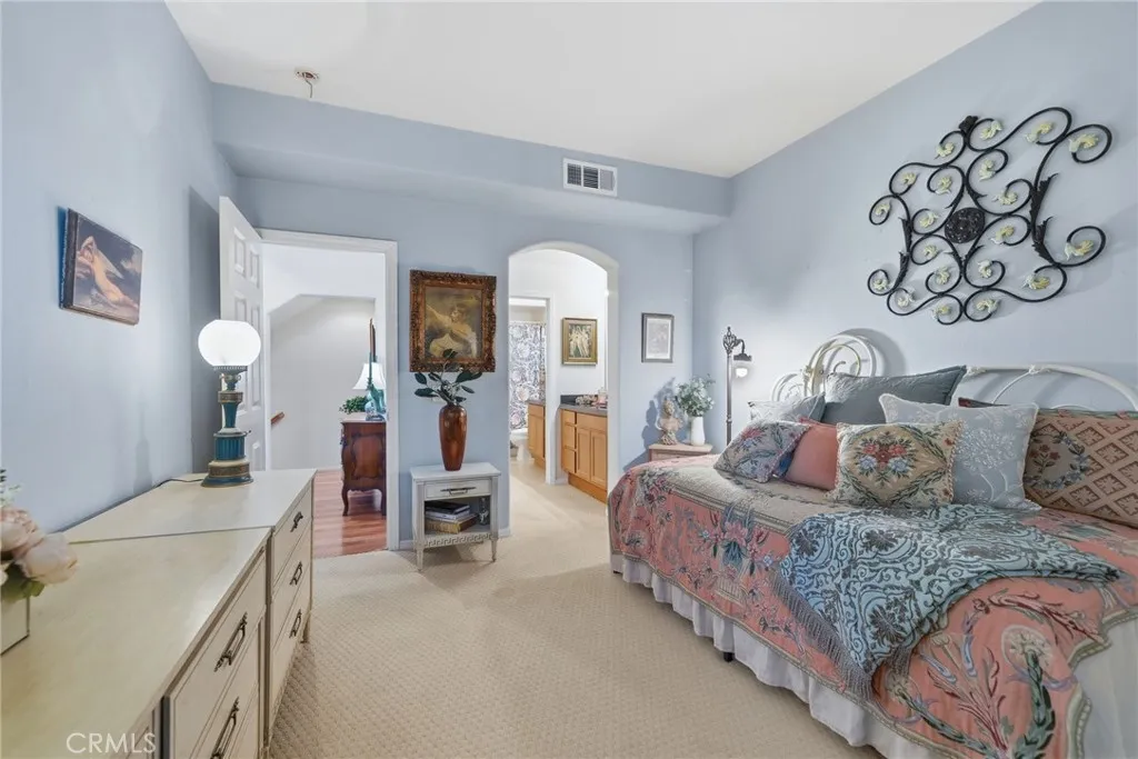 24731 Valleywalk Street 5, Murrieta, California 92562 home-pic-16