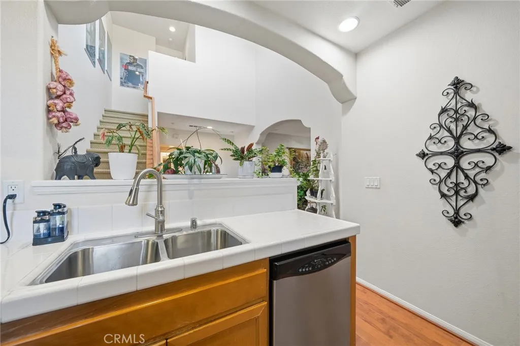 24731 Valleywalk Street 5, Murrieta, California 92562 home-pic-14