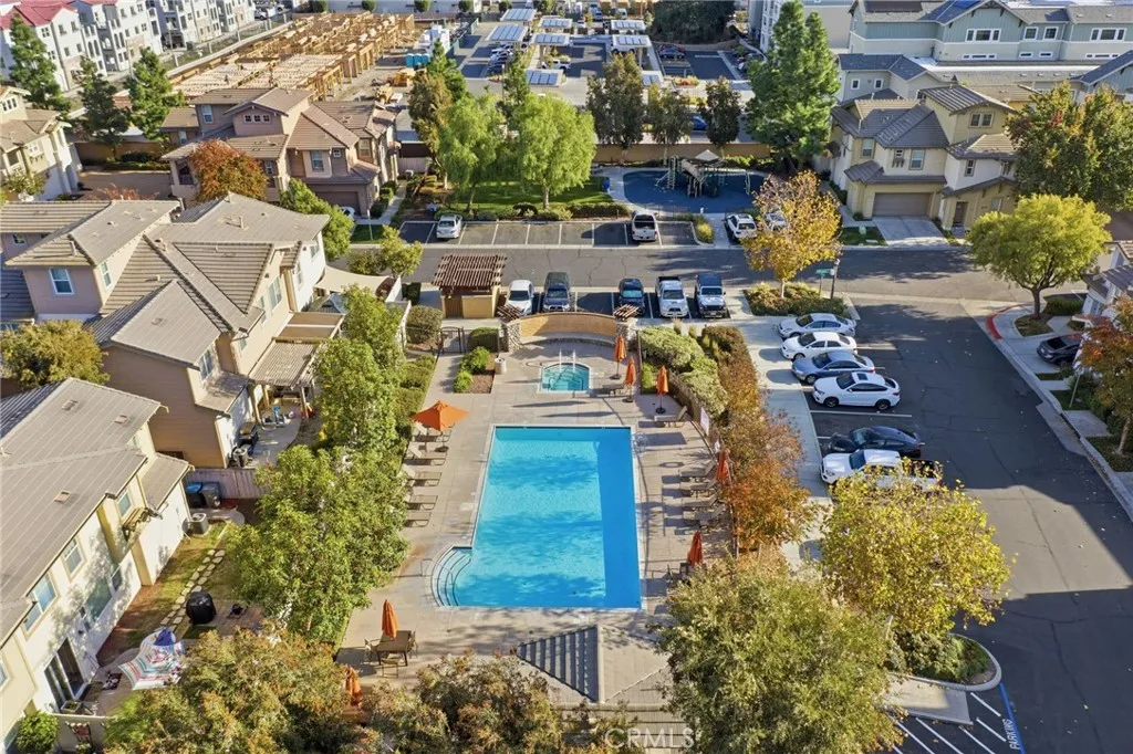 24731 Valleywalk Street 5, Murrieta, California 92562 home-pic-31