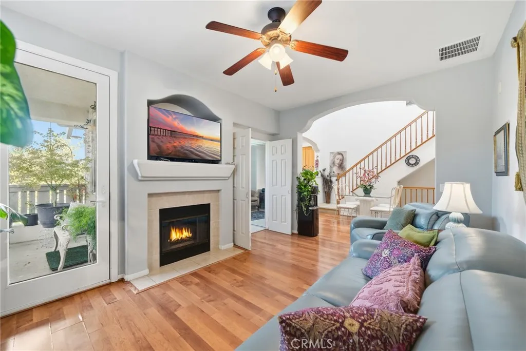 24731 Valleywalk Street 5, Murrieta, California 92562 home-pic-7