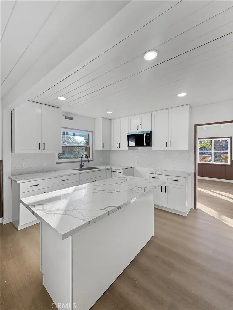 41809 22nd St W, Palmdale, California 93551 home-pic-0