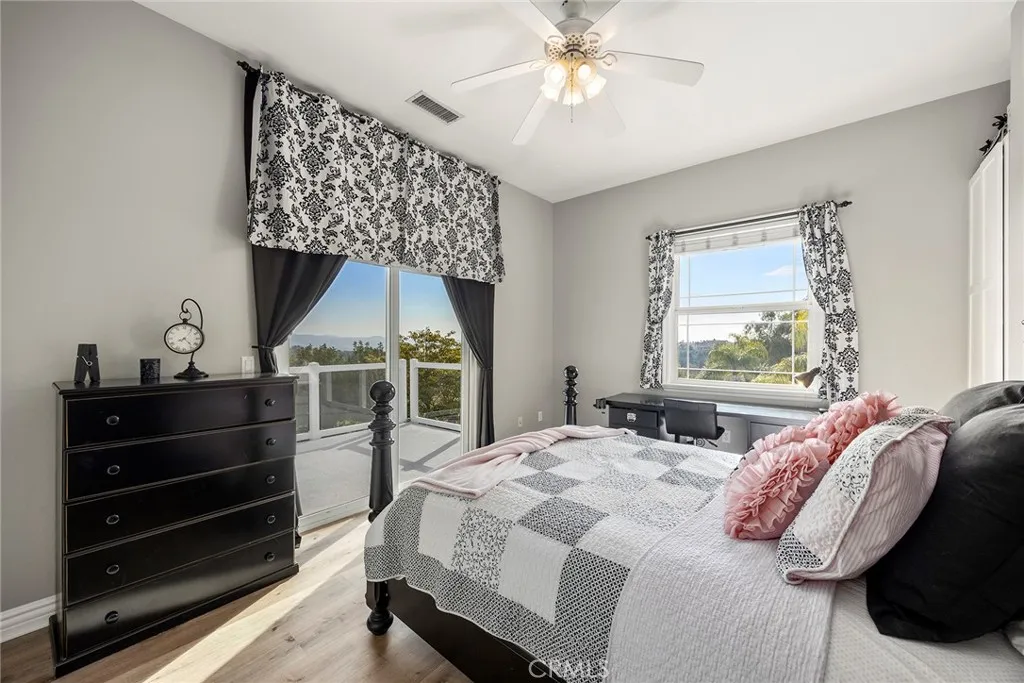 3871 Crest, Yorba Linda, California 92886 home-pic-26