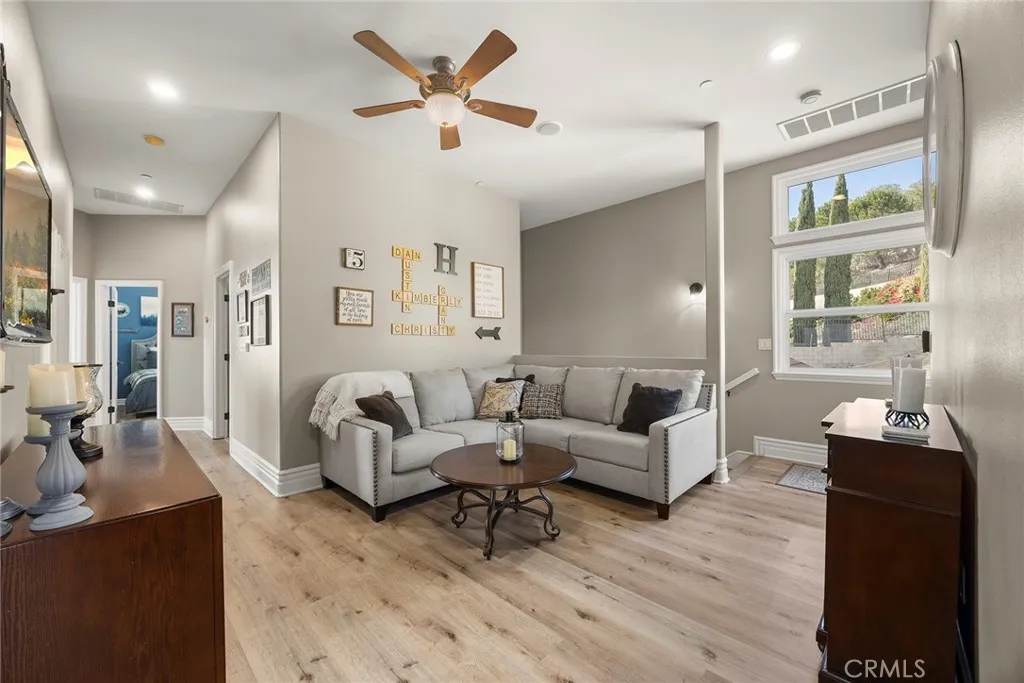 3871 Crest, Yorba Linda, California 92886 home-pic-41