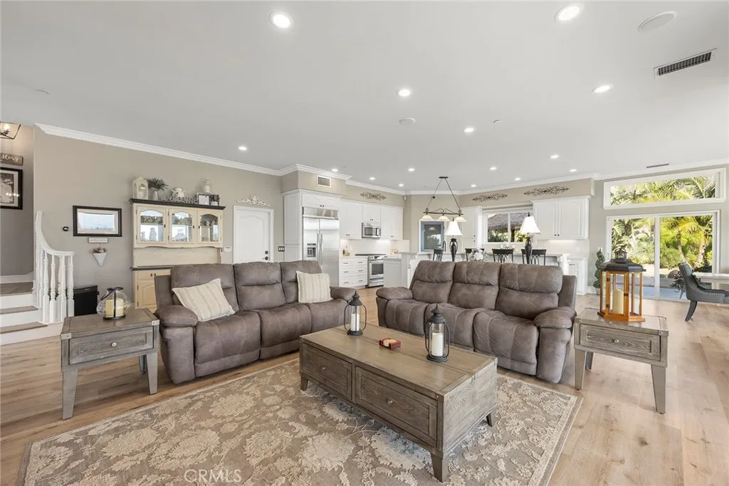 3871 Crest, Yorba Linda, California 92886 home-pic-17