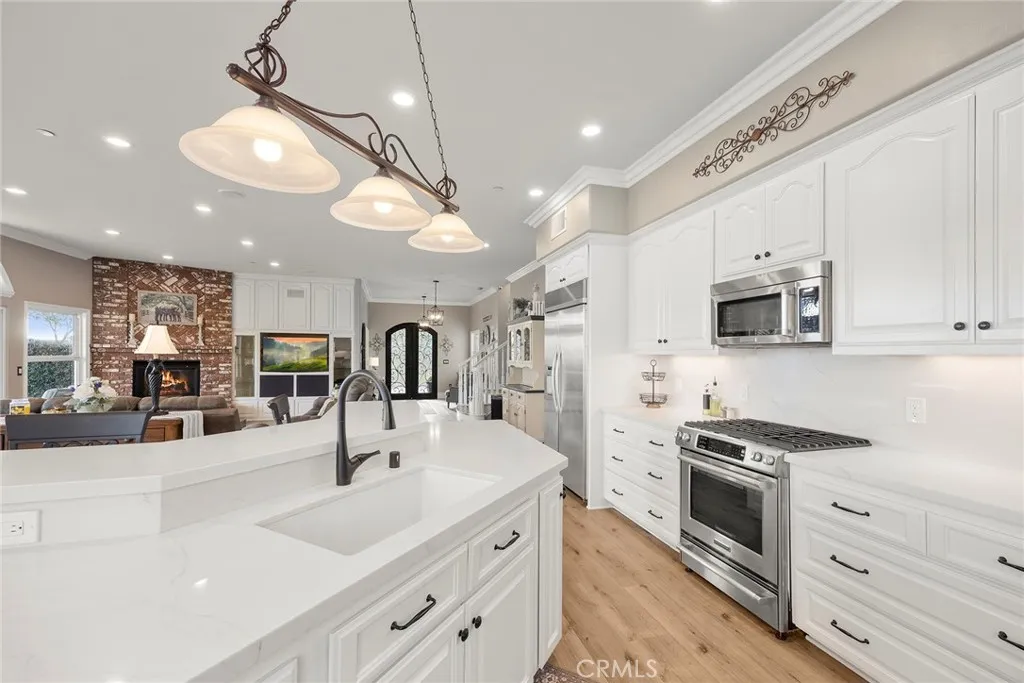 3871 Crest, Yorba Linda, California 92886 home-pic-11