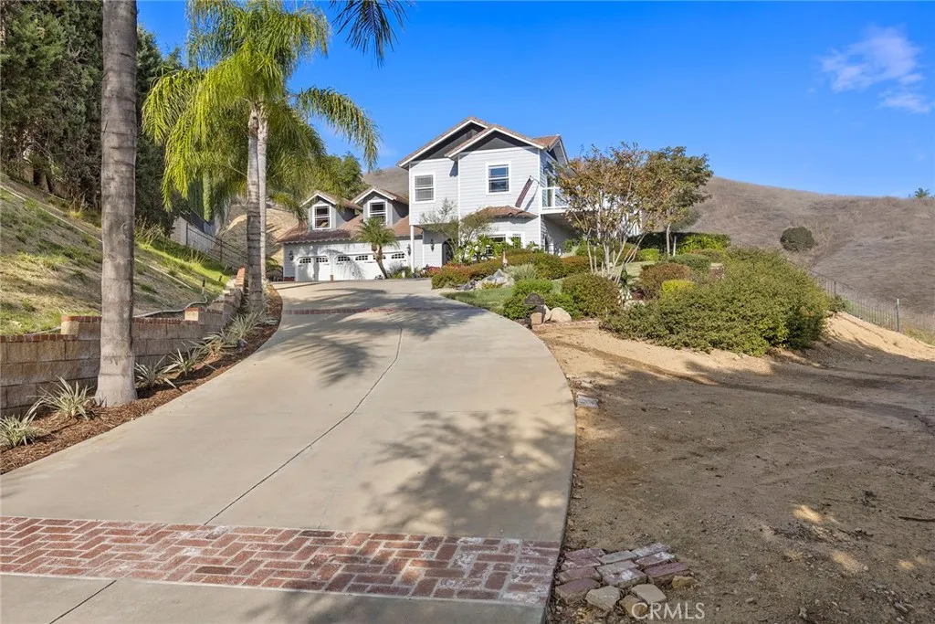 3871 Crest, Yorba Linda, California 92886 home-pic-23